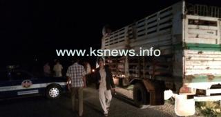 ឈ្មួញនាំចូលជ្រូកថៃទាំងរថយន្តតាមច្រករបៀងអូរបីជាន់ នគរបាលនិងប៉េអឹមដេញចាប់ព្រោះគ្មានច្បាប់ តែពេទ្យសត្វលួចដោះលែង