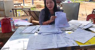 លោកជំទាវ លី អ៊ំអេង អំពាវនាវសូមអោយសម្តេច ហ៊ុនសែន ជួយអន្តរាគមន៍ រឿងអាជ្ញាធរអប្សរា​ធ្វើទុកបុកម្នេញគាត់ខ្លាំងណាស់ពេក