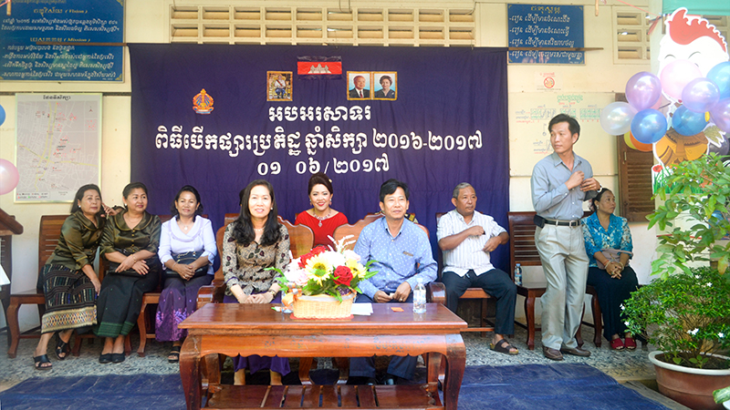 កម្មវិធីបើកផ្សារប្រតិដ្ឋលើកទី៦ នៅអនុវិទ្យាល័យមិត្តភាពខ្មែរ-ជប៉ុនព្រះឥន្ទ្រកោសា