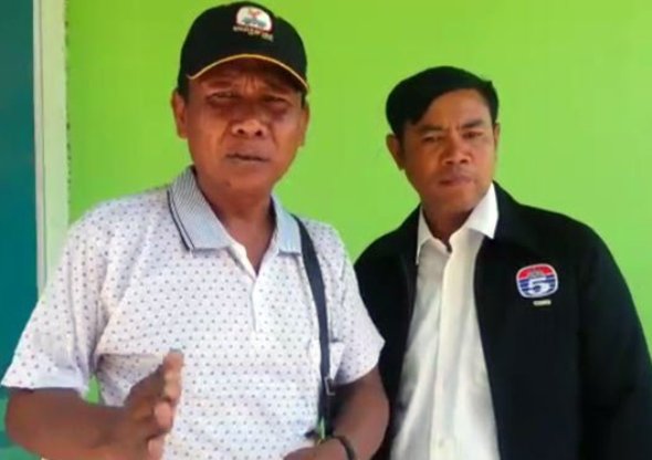អ្នក​កាសែតដែលជនសង្ស័យដេញកាប់