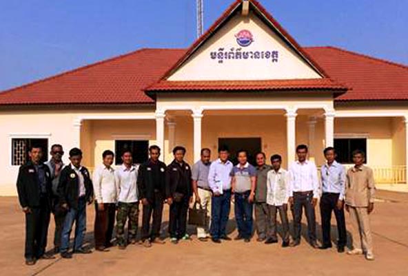 លោក ឡុងស៊ីថា ព្រះរាជអាជ្ញារងខេត្តព្រះវិហារចាប់អ្នកកាសែត២នាក់ដាក់គុគ គេសង្ស័យថាព្រោះតែគំនុំ