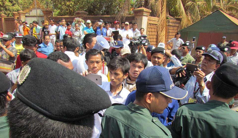 ក្រុមស្រីចំរើន