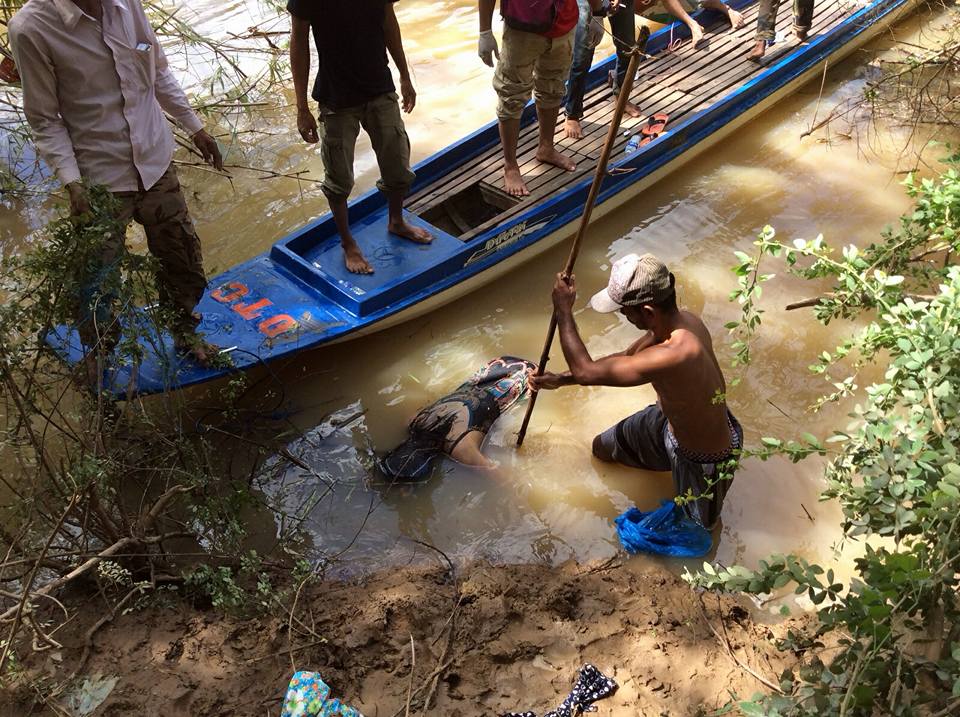 សាកសពស្ត្រី​រង​គ្រោះអណ្តែតទឹក​ត្រូវ​សមត្ថ​កិច្ច​រក​ឃើញ