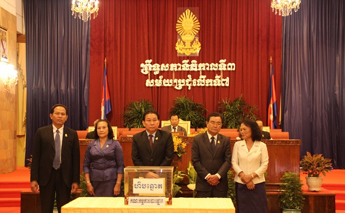រូបភាពនៃសម័យ​ប្រជុំលើក​ទី៧ព្រឹទ្ធសភា​នីតិកាលទី៣ ថ្ងៃសុក្រ​ទី១៧ ខែកក្កដា ឆ្នាំ២០១៥