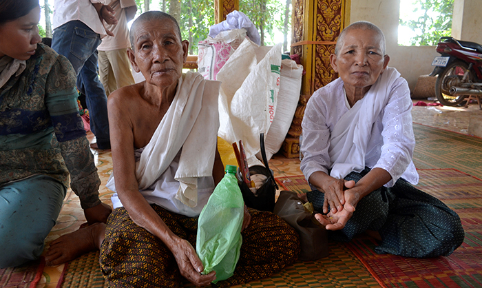 លោកយាយ ចែន និង​លោកយាយ ស៊ីម